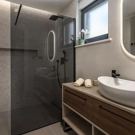 Aura By Guide Вилла *